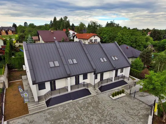 Referenzbild Metalldach Stehfalz Hausdach Ansicht 2