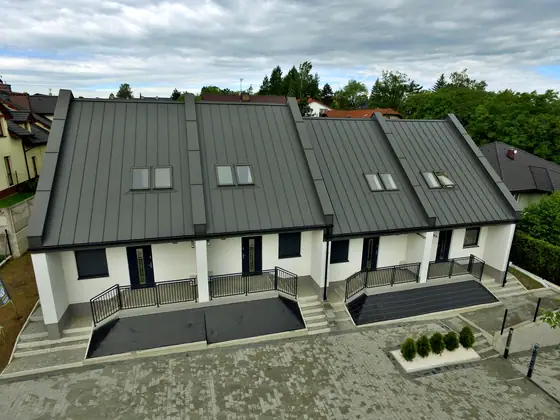 Referenzbild Metalldach Stehfalz Hausdach Ansicht 10