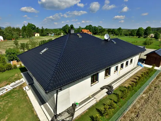 Referenzbild Metalldach Stehfalz Hausdach Ansicht 34