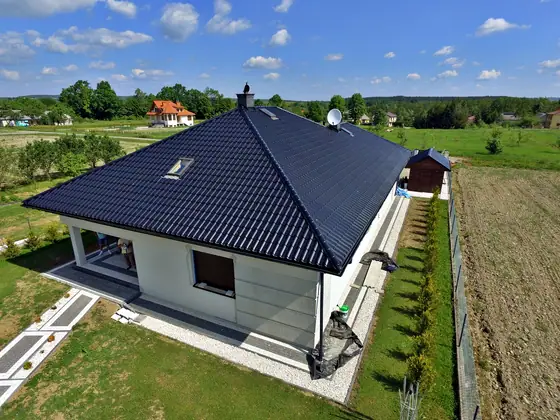 Referenzbild Metalldach Stehfalz Hausdach Ansicht 35