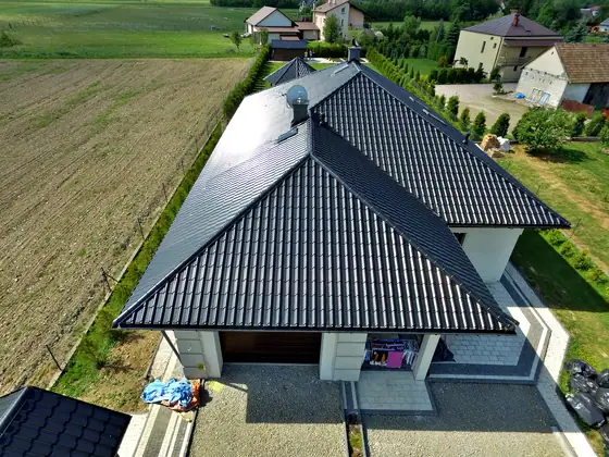 Referenzbild Metalldach Stehfalz Hausdach Ansicht 46