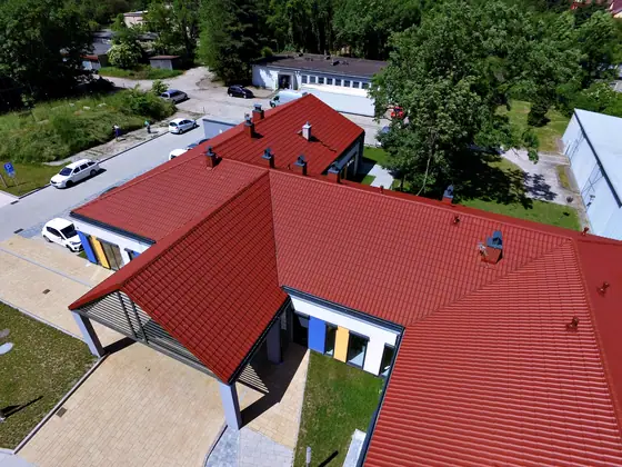 Referenzbild Metalldach Stehfalz Hausdach Ansicht 50