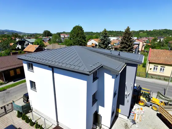 Referenzbild Metalldach Stehfalz Hausdach Ansicht 72