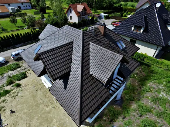 Referenzbild Metalldach Stehfalz Hausdach Ansicht 73