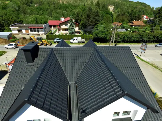 Referenzbild Metalldach Stehfalz Hausdach Ansicht 78