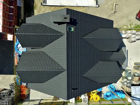 Referenzbild Metalldach Stehfalz Hausdach Ansicht 79